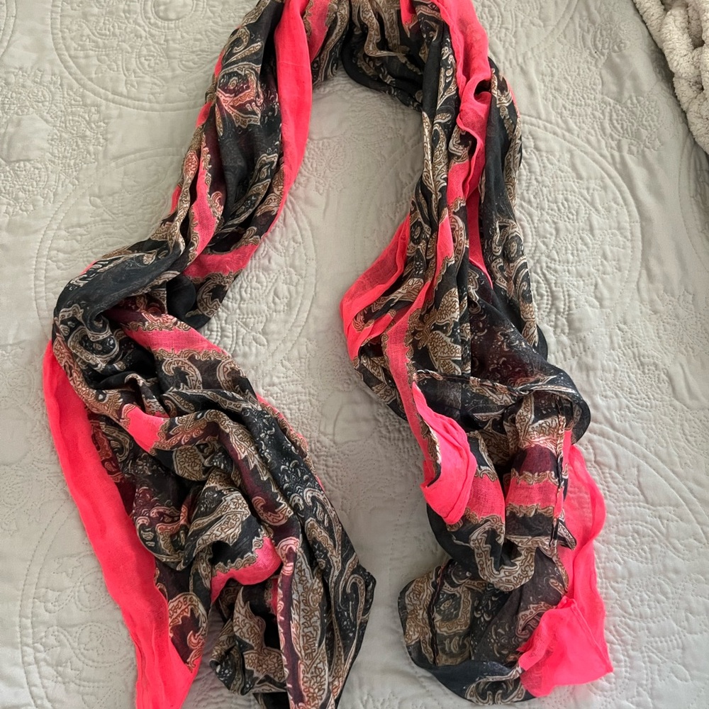 Light‎ weight scarf wrap